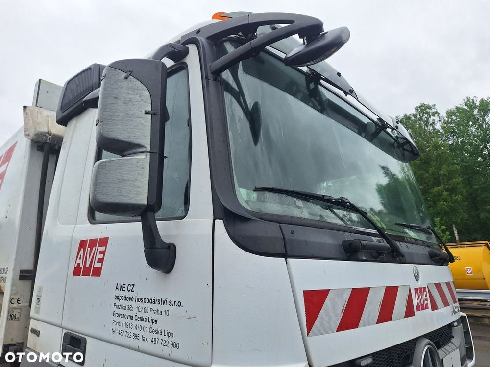 Versalift Actros 1832 L - 36