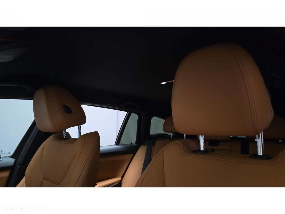 BMW Seria 3 320d xDrive M Sport - 18