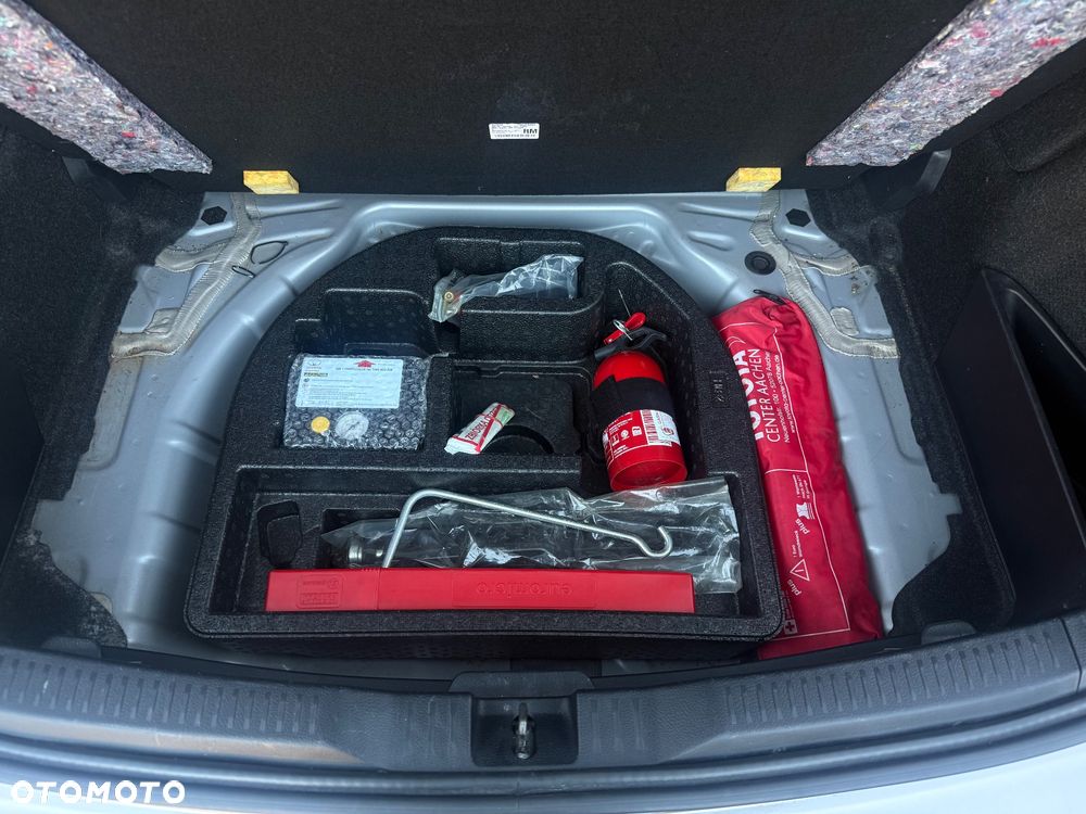 Toyota Auris 1.6 Premium - 13