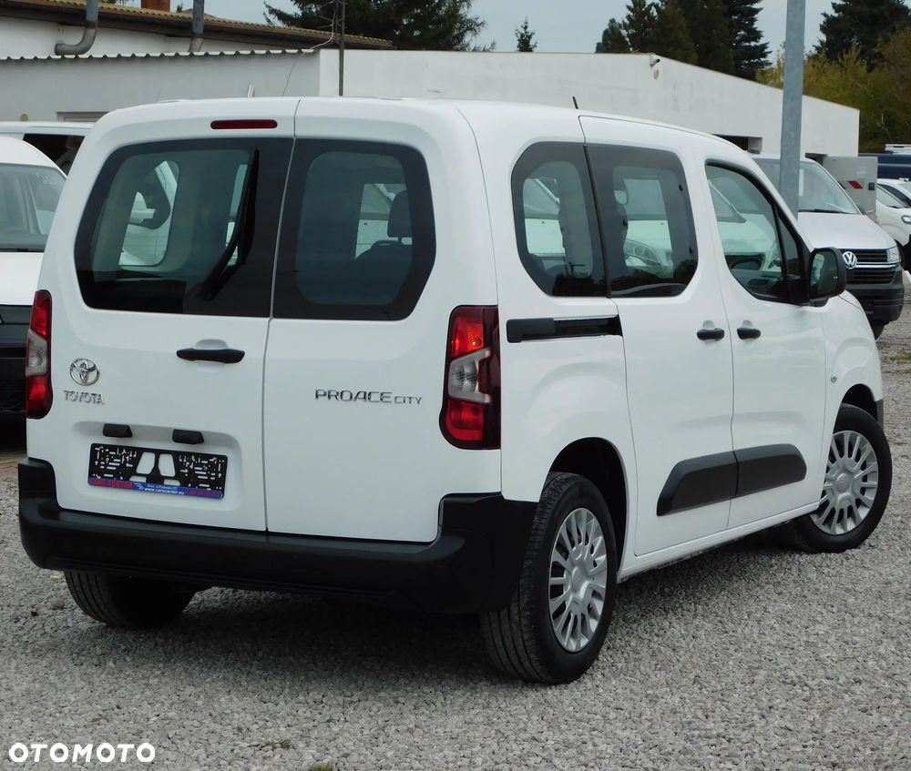 Toyota Proace City Verso 1.5 D-4D Family - 2