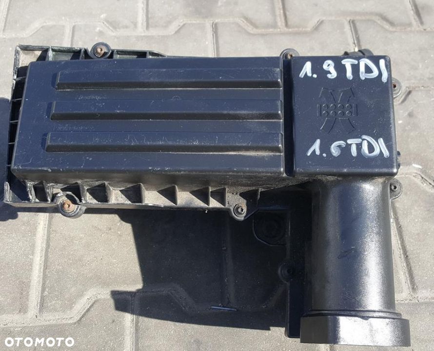 FILTR POWIETRZA OBUDOWA FILTRA VW AUDI SEAT SKODA 1.6 TDI 1.9TDI A3 LEON II ALTEA OCTAVIA II PASSAT B6 GOLF V - 1