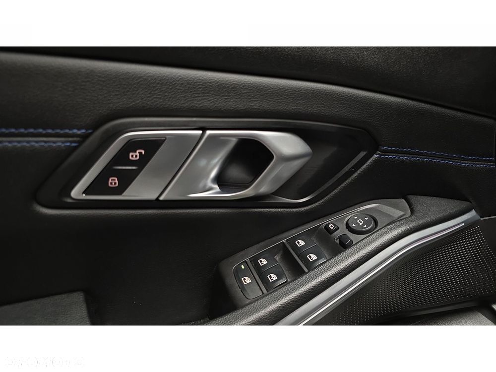 BMW Seria 3 320d xDrive mHEV M Sport - 28