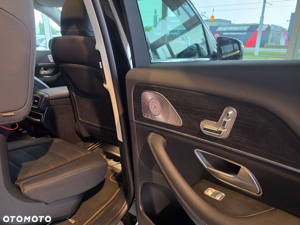 Mercedes-Benz GLS - 30