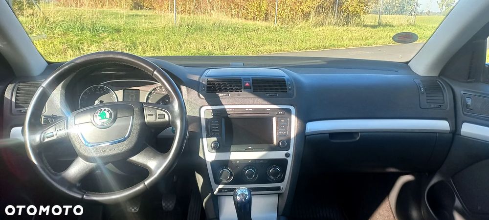 Skoda Octavia 1.6 TDI DPF Elegance - 8