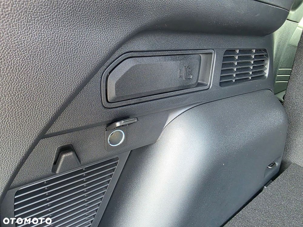 Ford Kuga - 34