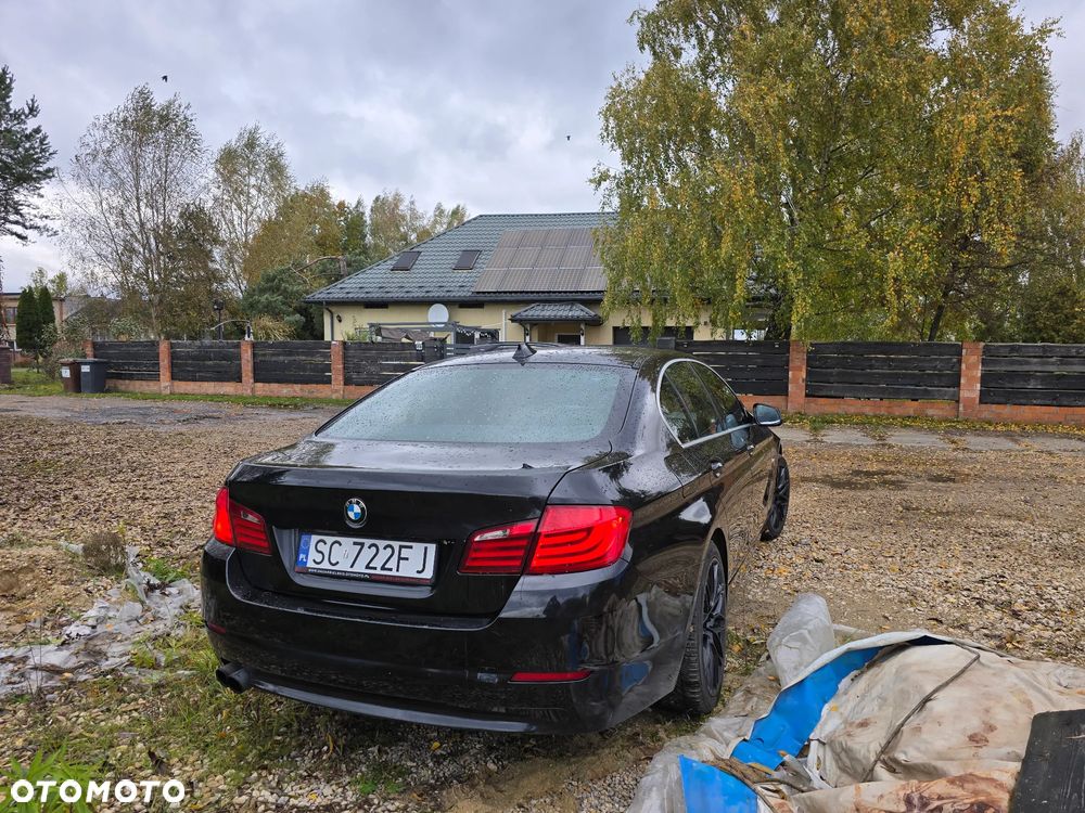 BMW Seria 5 520i - 22