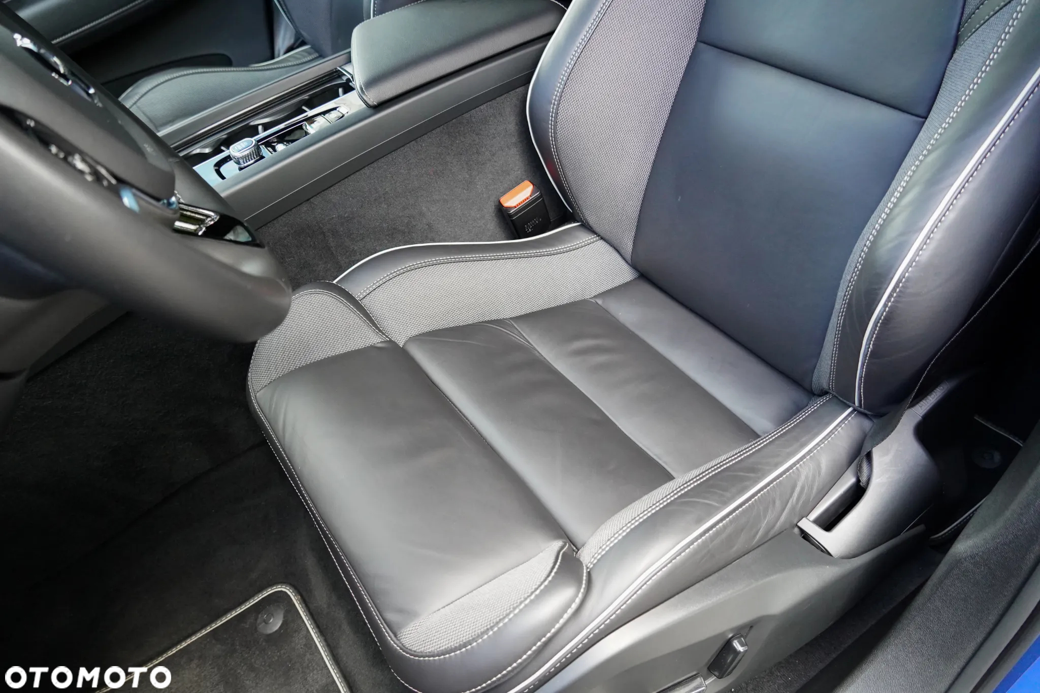 Volvo XC 60 D5 AWD R-Design - 21