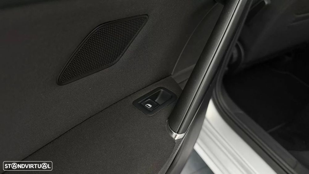 VW e-Golf AC/DC - 23