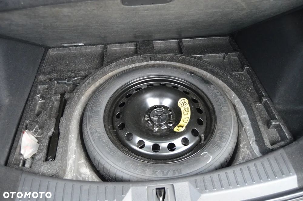 Ford Kuga 2.0 TDCi 2x4 Titanium - 18