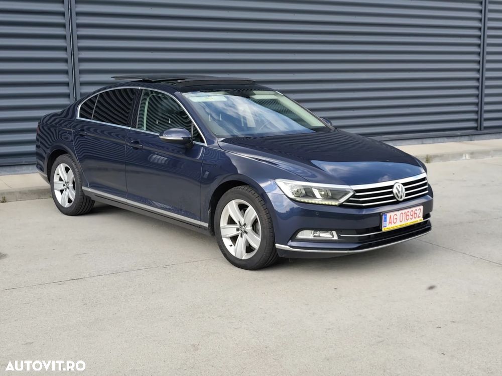 Volkswagen Passat - 1