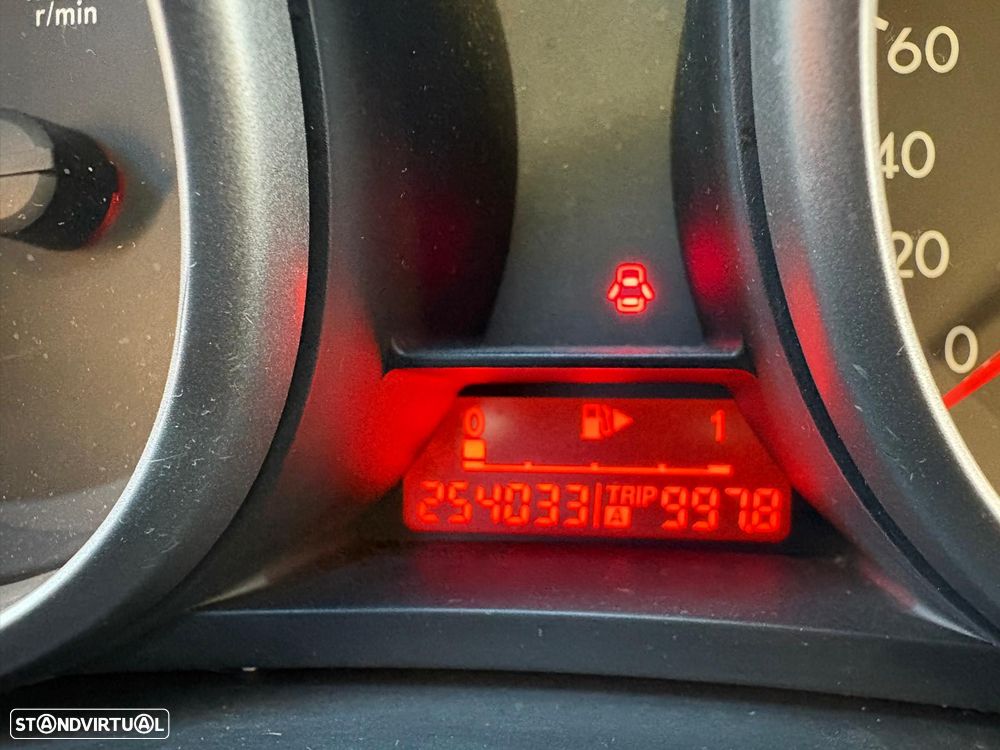 Mazda 3 MZ-CD 1.6 Exclusive Plus - 8