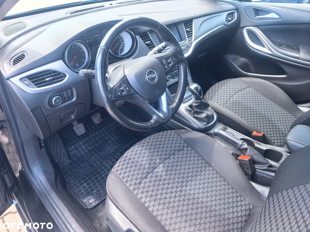 Opel Astra 1.2 T Business Edition S&S - 10