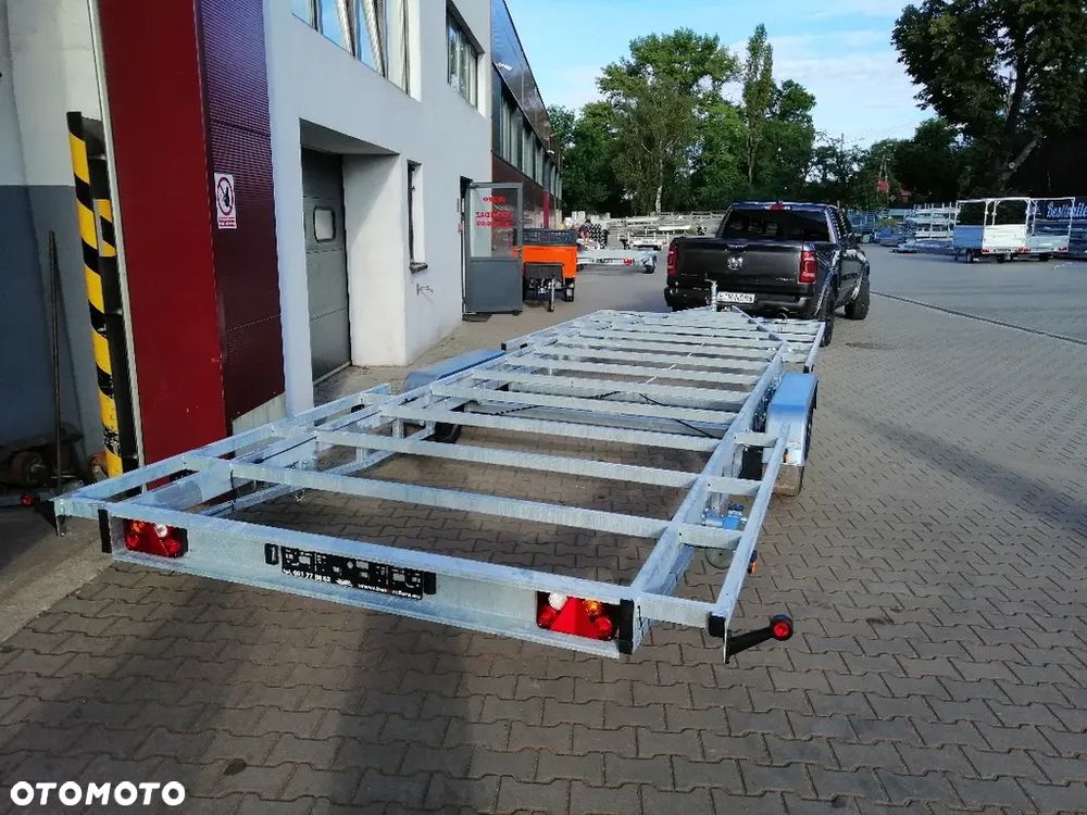 Besttrailers Przyczepa TINY HOUSE (Domki mobilne) 7,2x2,45 m DMC 3500 kg, 2 osie, 13", 4 podpory - 10