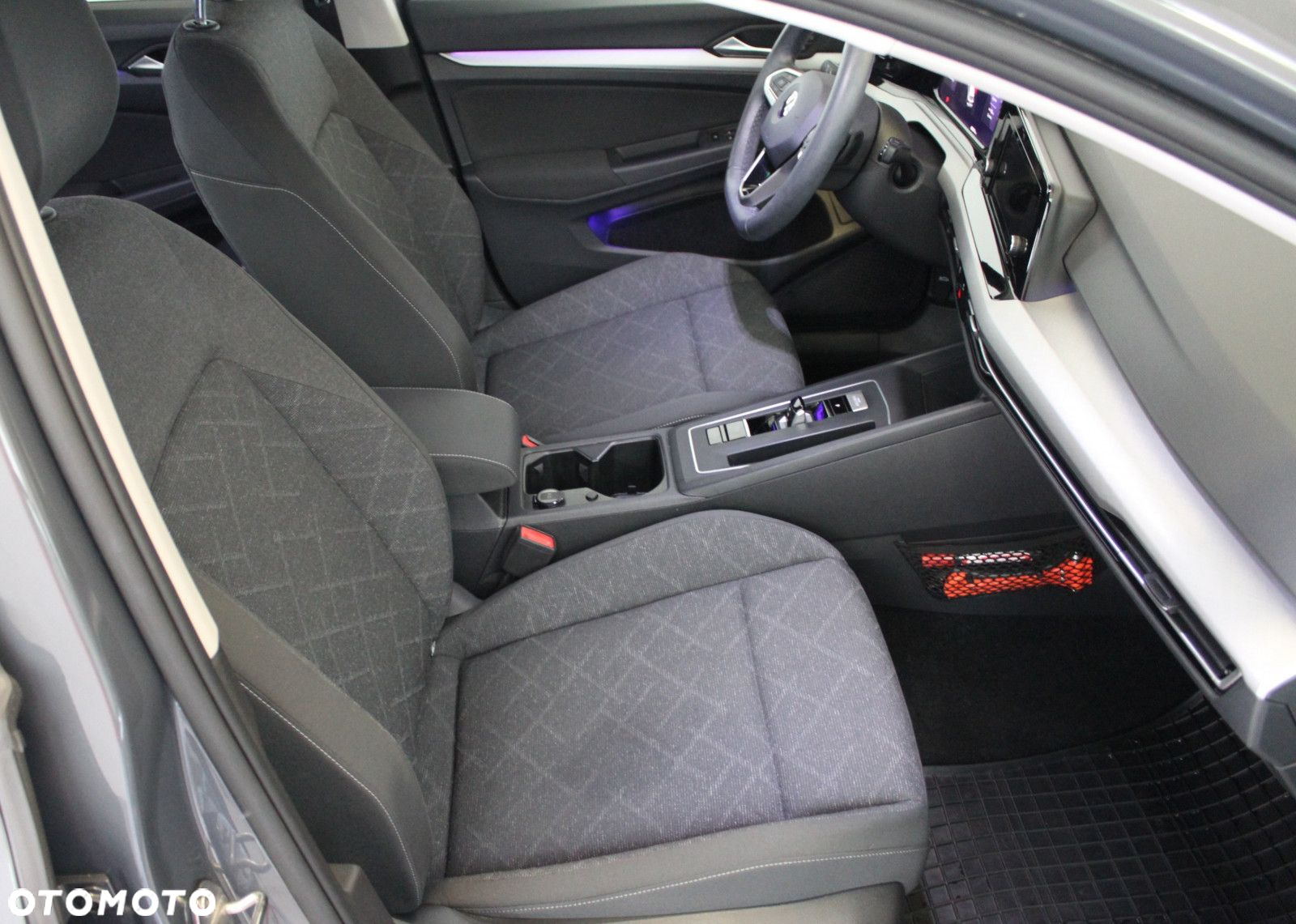 Volkswagen Golf - 17