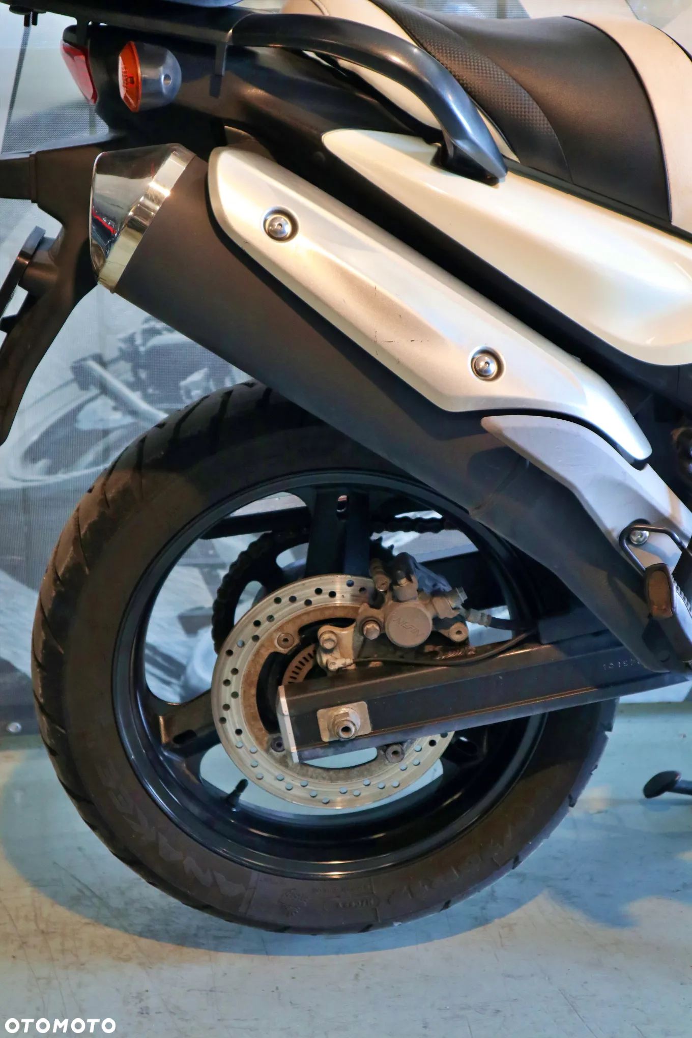 Suzuki V-STROM - 14