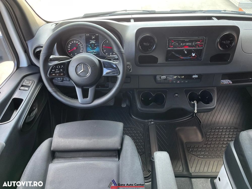 Mercedes-Benz Sprinter - 11