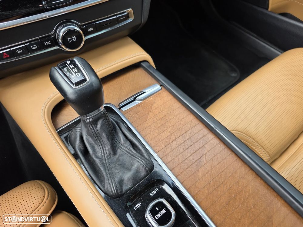 Volvo S90 2.0 D5 Inscription AWD Geartronic - 27