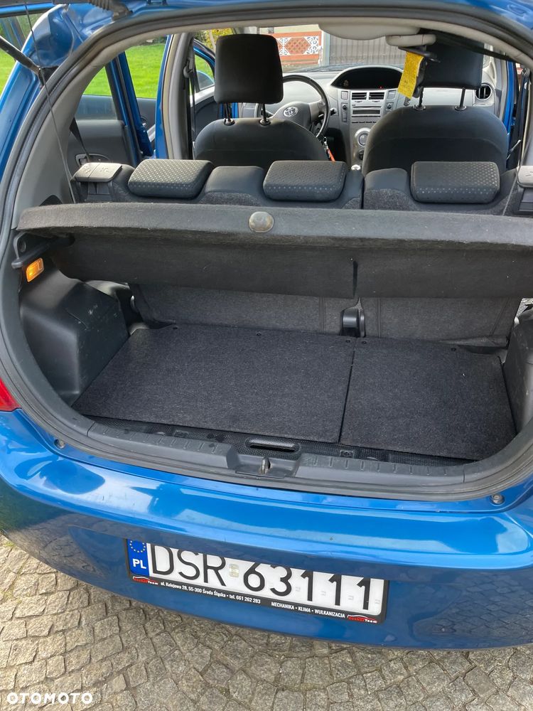 Toyota Yaris - 11