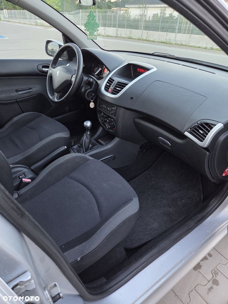 Peugeot 206 plus - 8