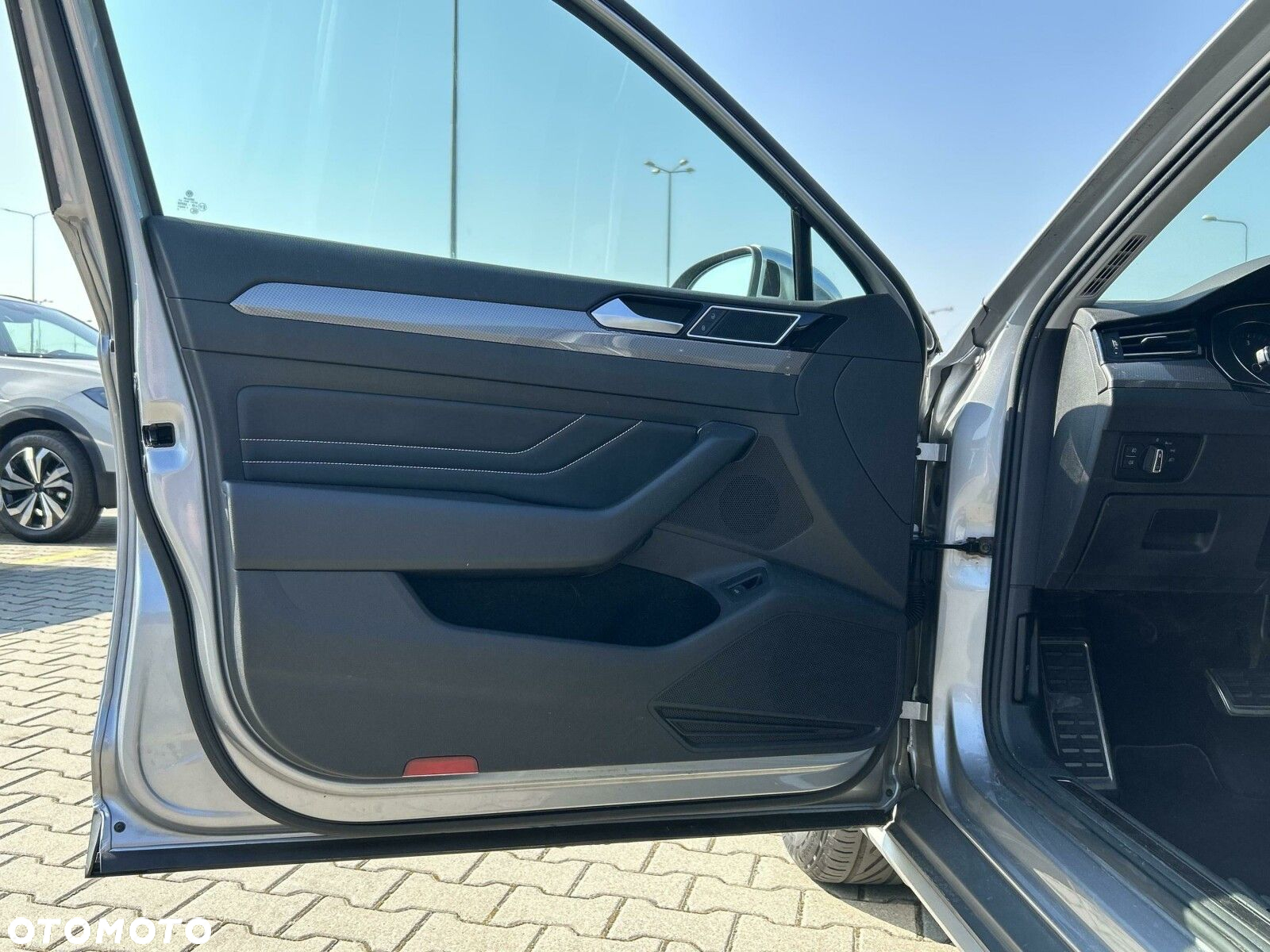 Volkswagen Passat - 13