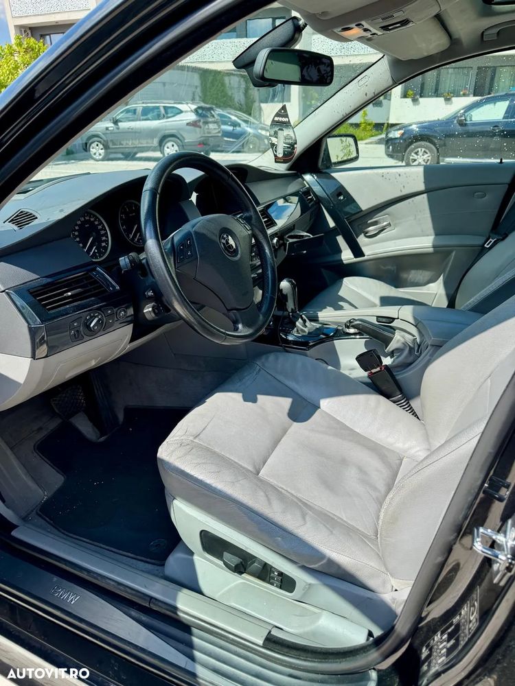 BMW Seria 5 550i Aut. - 4
