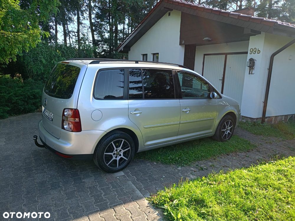 Volkswagen Touran - 6