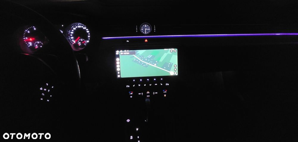 Volkswagen Passat - 2