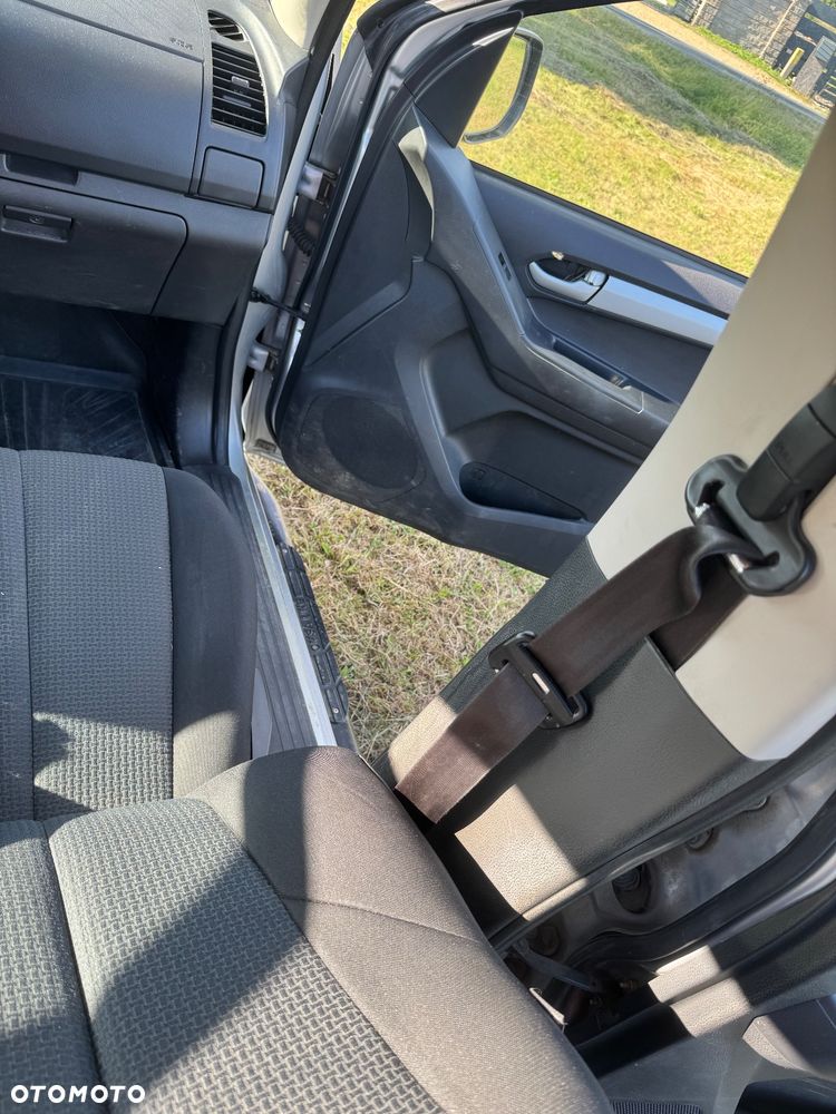 Isuzu D-Max 2.5 DC LS - 17