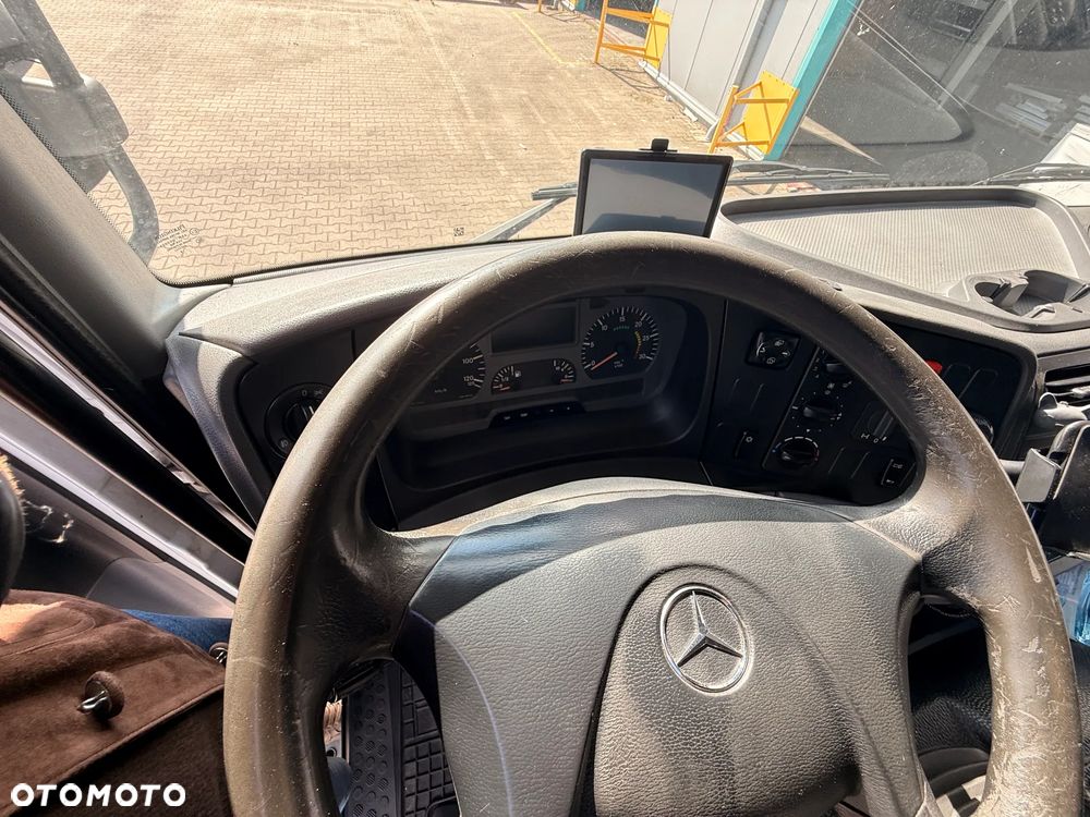 Mercedes-Benz AXOR - 11