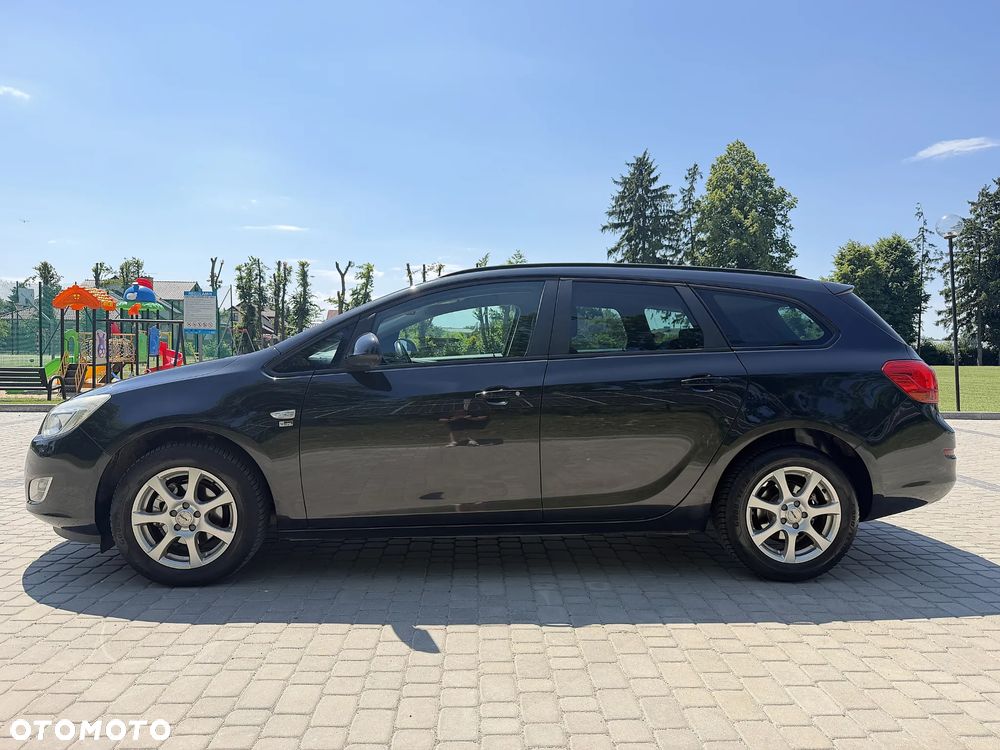 Opel Astra 1.4 Turbo 150 Jahre - 7