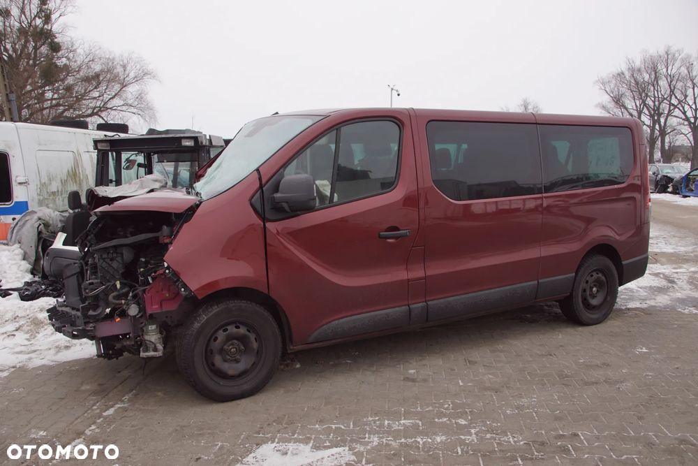 Auto na części - Renault Trafic III Lift 2.0 DCI 150 KM M9R714 TENPF 2023R Silnik Skrzynia Drzwi Błotnik Zderzak Lusterko Szyba Lampa Klamka Deska Kokpit Sterownik Moduł Czujnik Licznik Panel Kierownica - 9