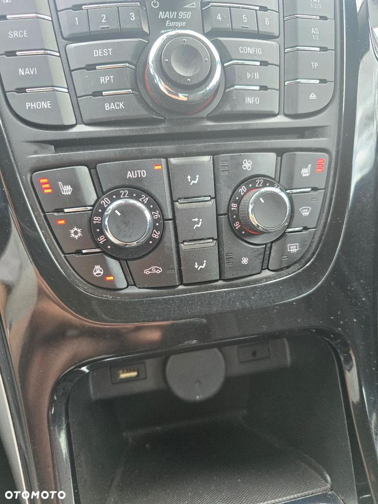 Opel Astra 2.0 CDTI Cosmo S&S - 25