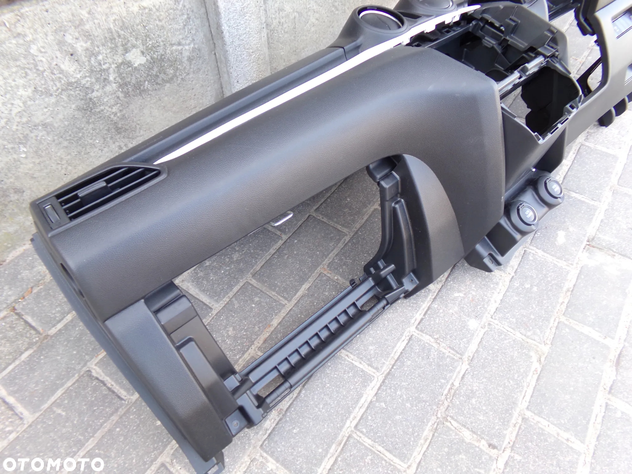 Deska rozdzielcza kokpit Suzuki Swift MK8 17- - 2