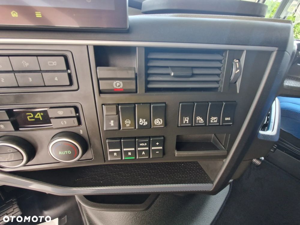 Volvo FH500 I-PARK COOL OSŁONY MIĘDZYOSIOWE - 26