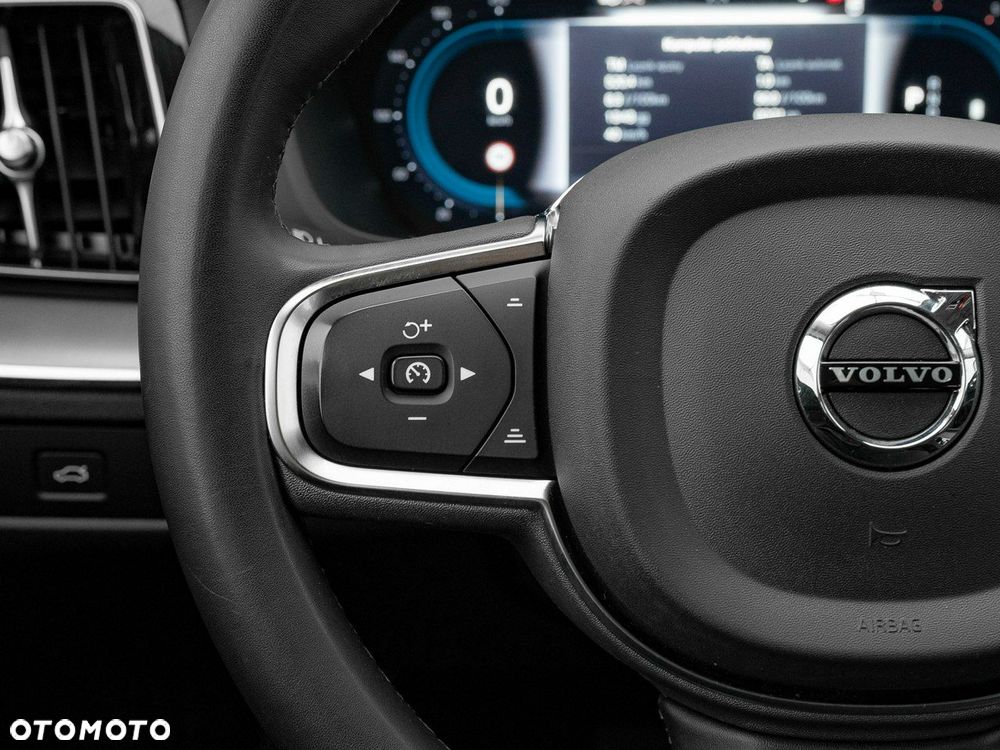 Volvo XC 60 B4 D Core - 17