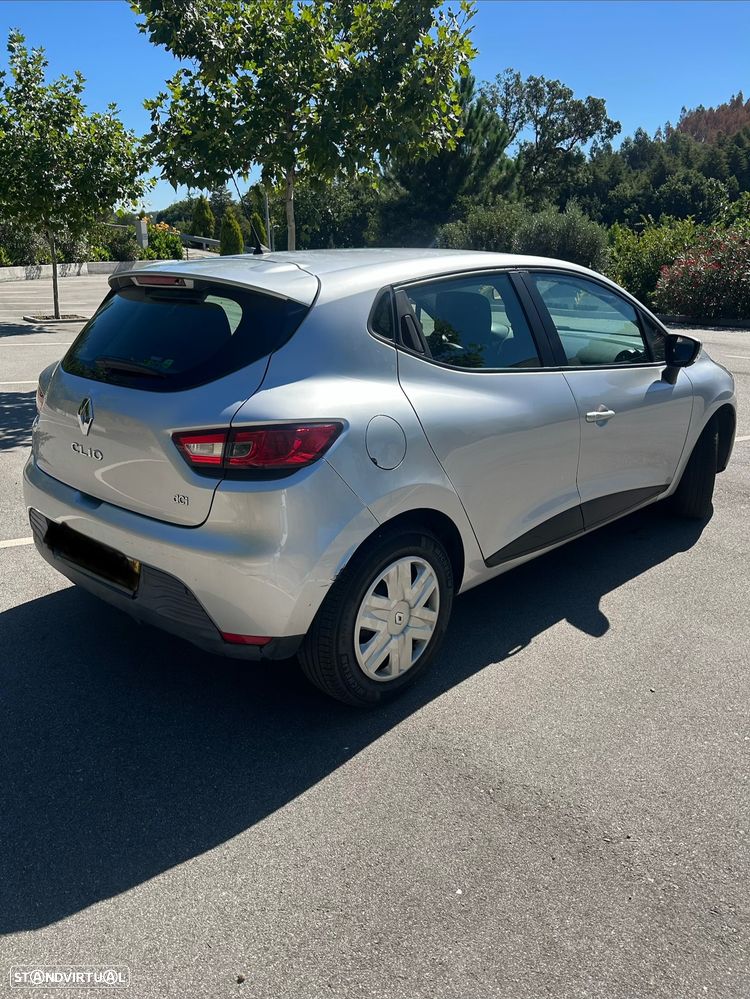 Renault Clio - 7