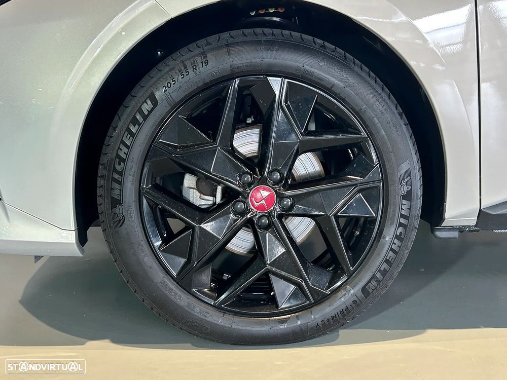 DS DS4 4 1.2 PureTech Performance Line EAT8 - 10