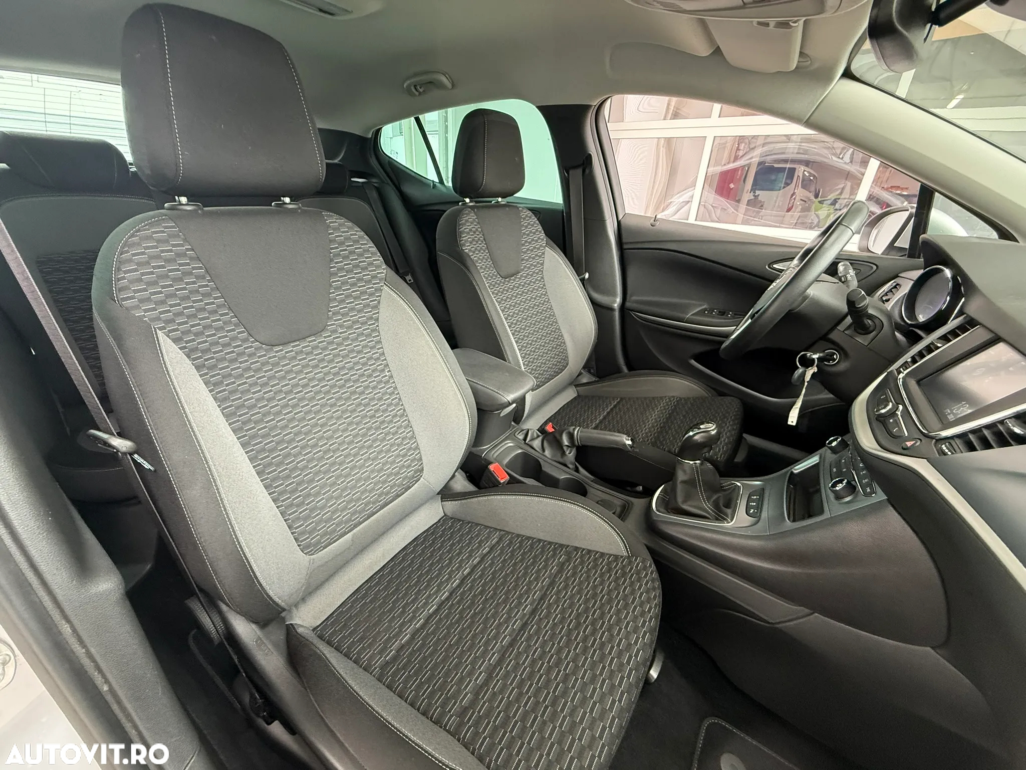Opel Astra 1.5 Start/Stop 2020 - 16