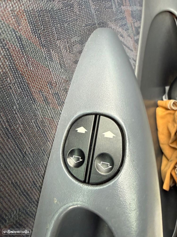 Ford Fiesta 1.25 Techno - 13