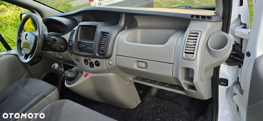 Opel Vivaro - 9