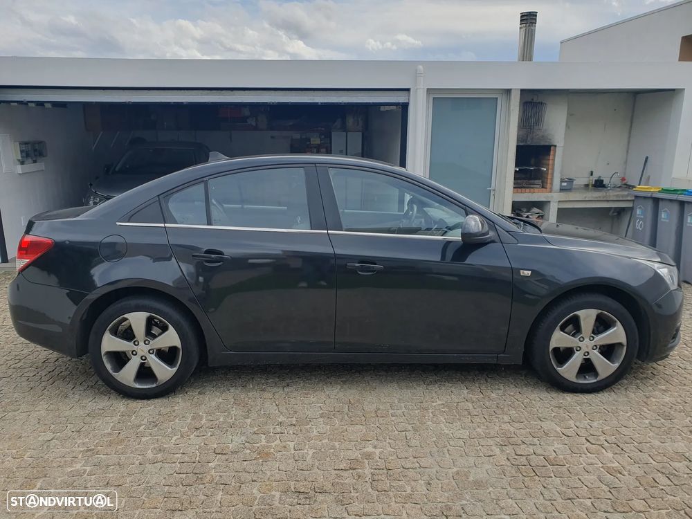Chevrolet Cruze 1.6 LS - 17