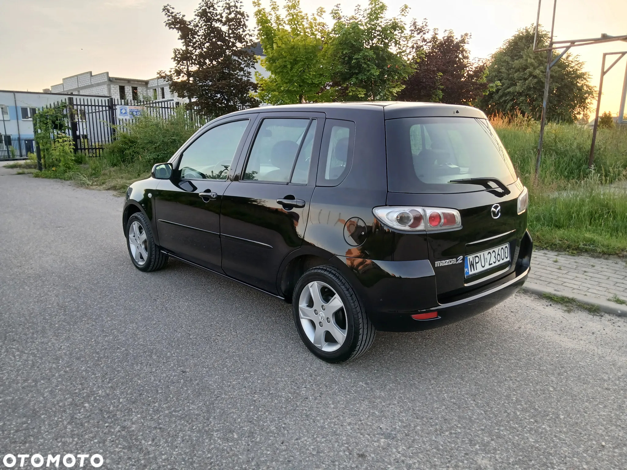 Mazda 2 - 3