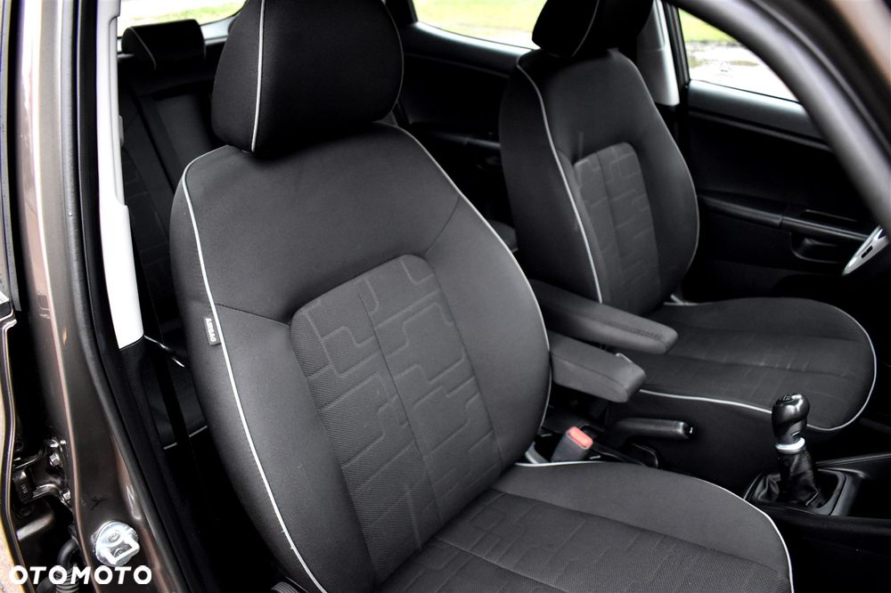 Kia Venga 1.4 CVVT Fifa World Cup Edition - 25