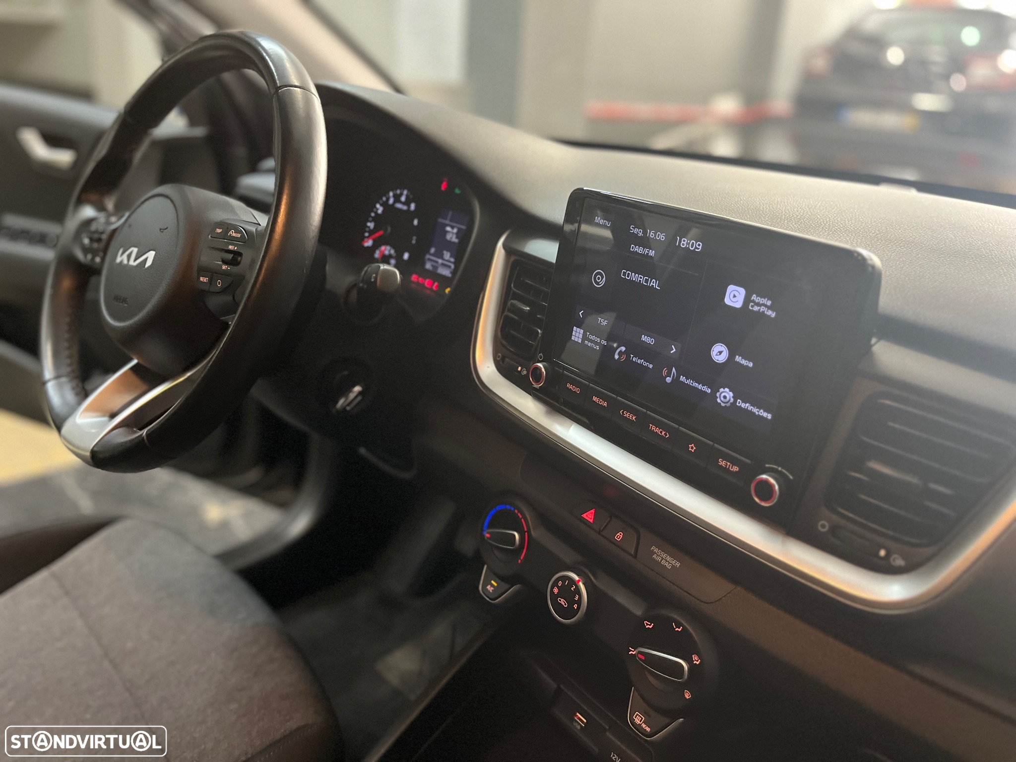 Kia Stonic 1.2 Dynamic - 34