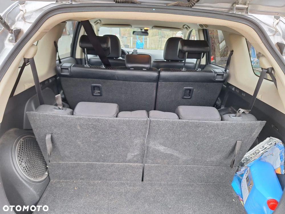 Mitsubishi Outlander 2.0 Intense + 4WD CVT - 9