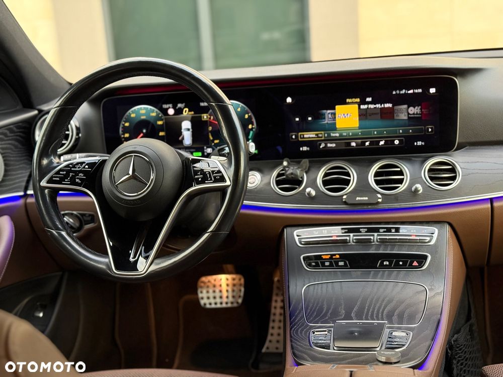 Mercedes-Benz Klasa E 300 de AMG - 28