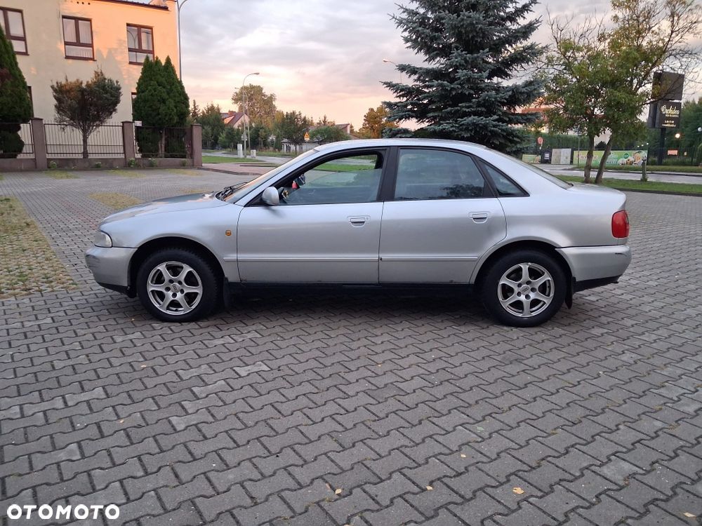 Audi A4 Limousine - 6