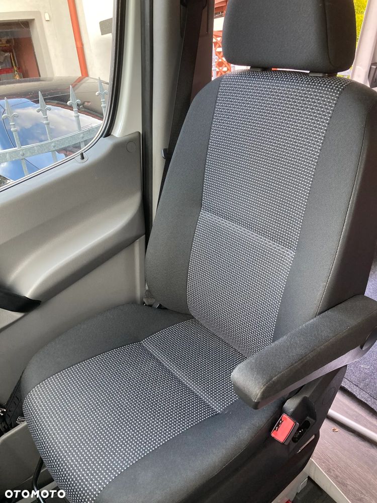 Mercedes-Benz Sprinter - 26