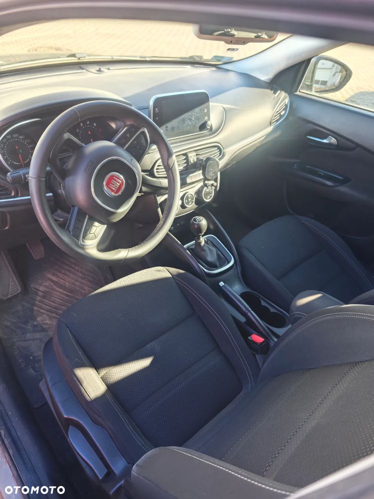 Fiat Tipo 1.4 16v Lounge EU6d - 9