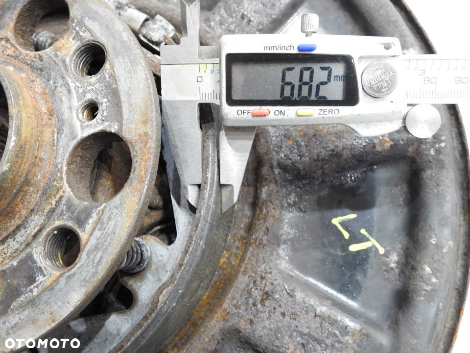 PIASTA ZWROTNICA LEWY TYŁ Z ABS W212 2.2 CDI - 9